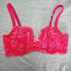 Victoria's Secret Pink Lace Unlined Demi Bra 36D heart charm Dainty romance